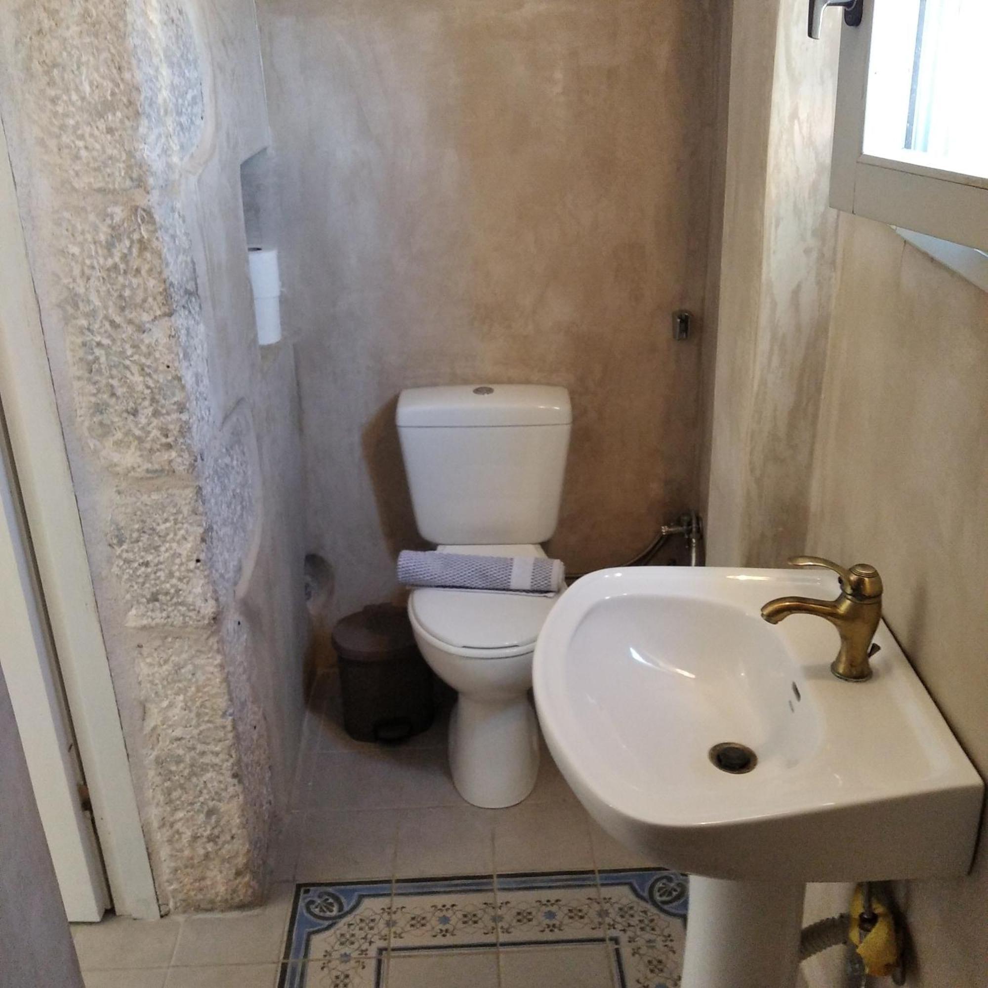 Ampelos Tower Kokkala Habitación foto